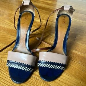 💥💥Vintage FENDI sandals 💥💥💥